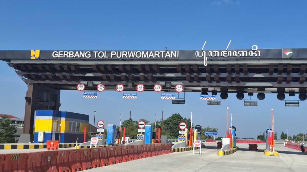 Cutting Through Rice Fields on Mount Merapi's Slope: Prambanan-Purwomartani Toll Road Makes Mudik Journeys Faster