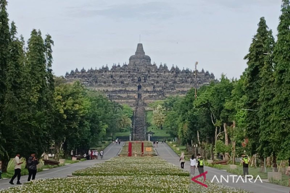 Borobudur Temple Visitors Targeted at 83,000 during Lebaran Holiday