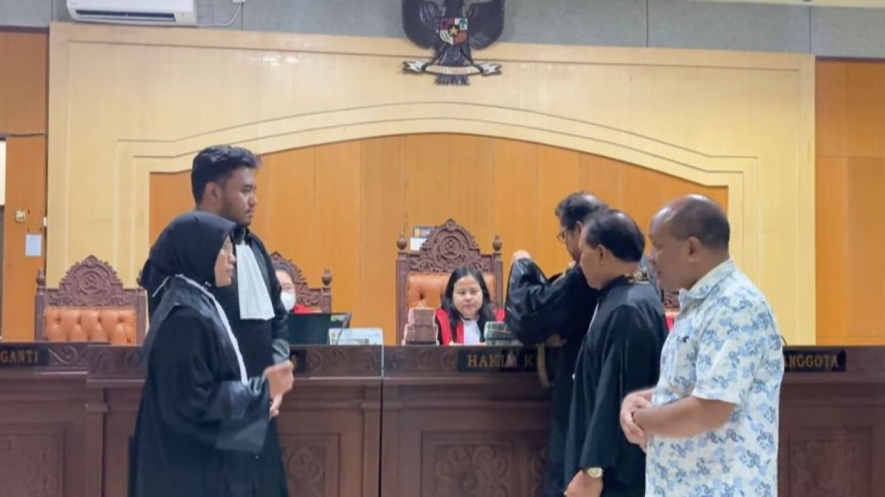 Corruption Defendant in Mukena and Sarung Procurement Case Surrenders 608 Million Rupiah Compensation to Prosecutor