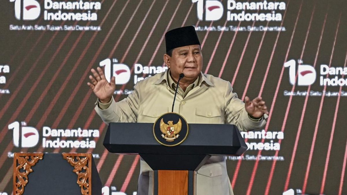 Prabowo Urges Public to Remain Calm Amid Global Crisis Turmoil