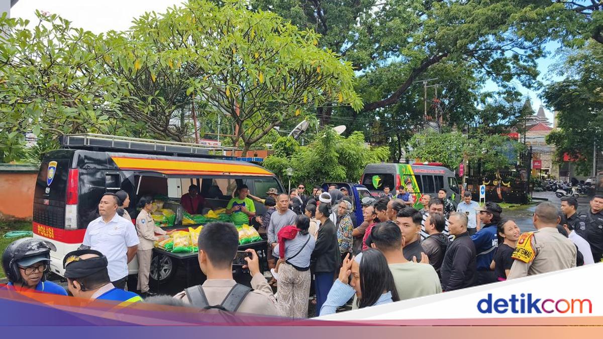 Indonesian National Police Launch Cheap Food Movement in Bali, Distributing 16 Tonnes of Essential Goods