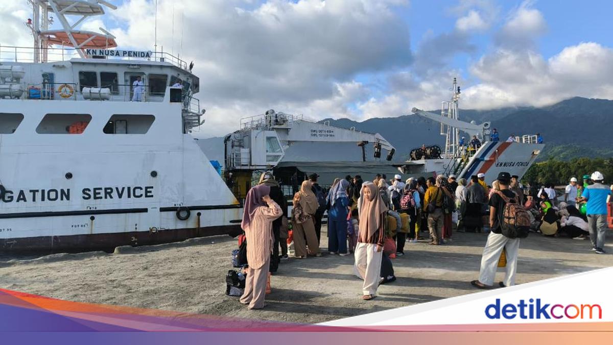 280 Residents Participate in Free Exodus from Celukan Bawang Port to Raas Island