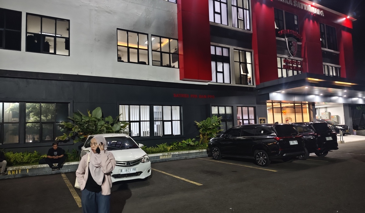 Cilacap Regent and Officials Caught in KPK Sting Operation Questioned at Banyumas Police