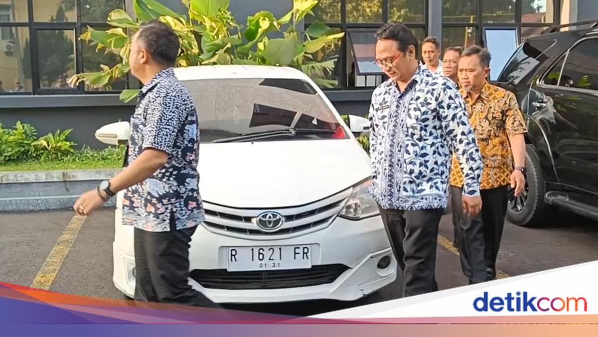 KPK Conducts Arrest Operation in Cilacap, Regional Secretary and Several Department Heads Questioned