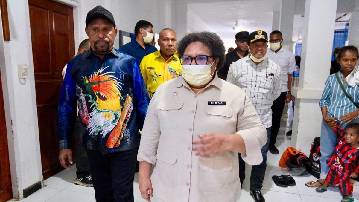 Deputy Minister of Home Affairs Ribka Conducts Inspection of Yowari Hospital, Demands Healthcare Services Improvement