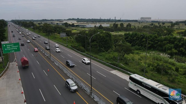 Korlantas Reveals Contraflow and One-Way Scheme for Japek Toll Road