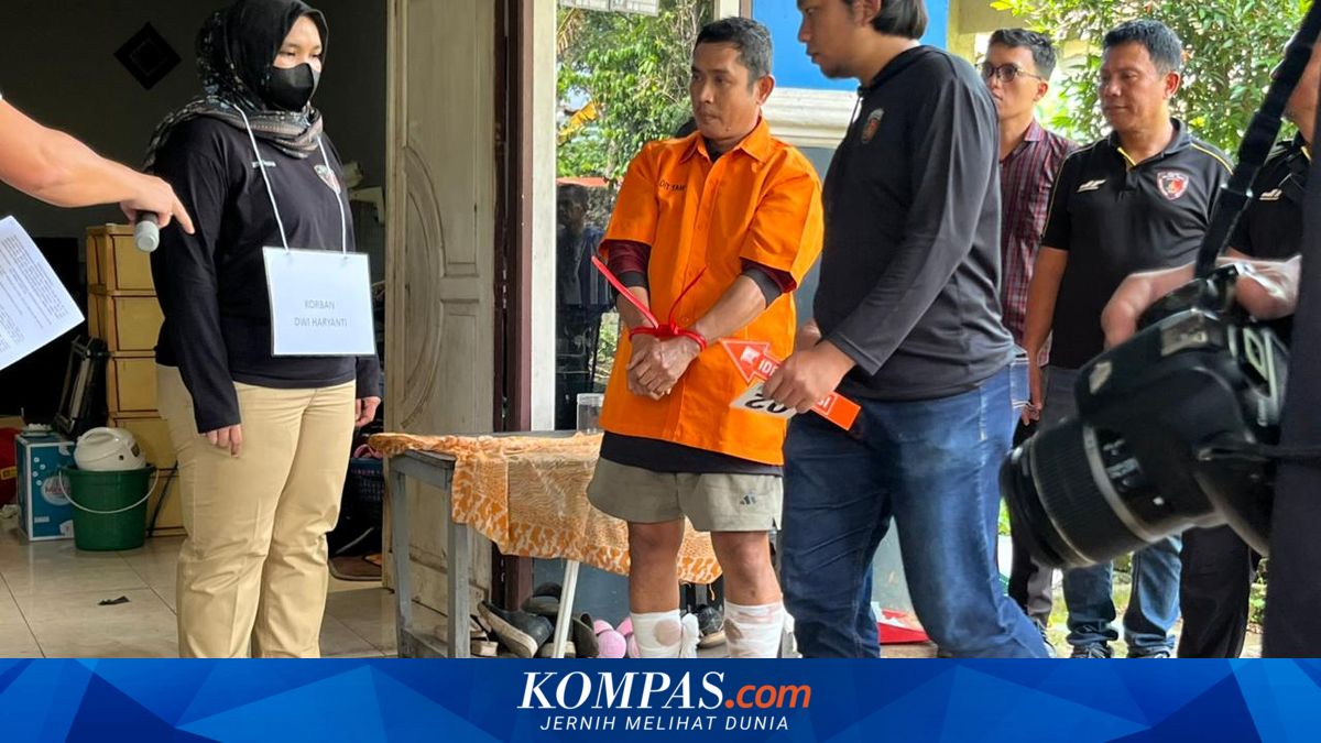 Reconstruction of Murder of Woman Reduced to Skeletal Remains in Depok; Suspect's Legs Bandaged