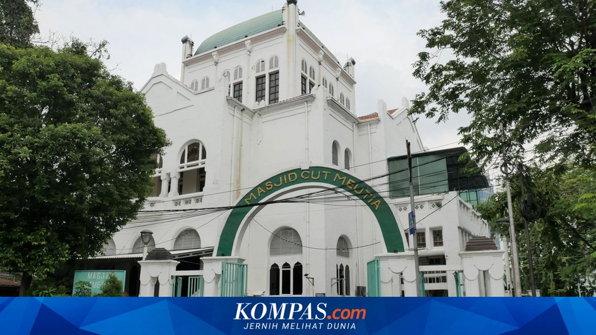 When an Old Dutch Building Was Converted into a Mosque by Nasution