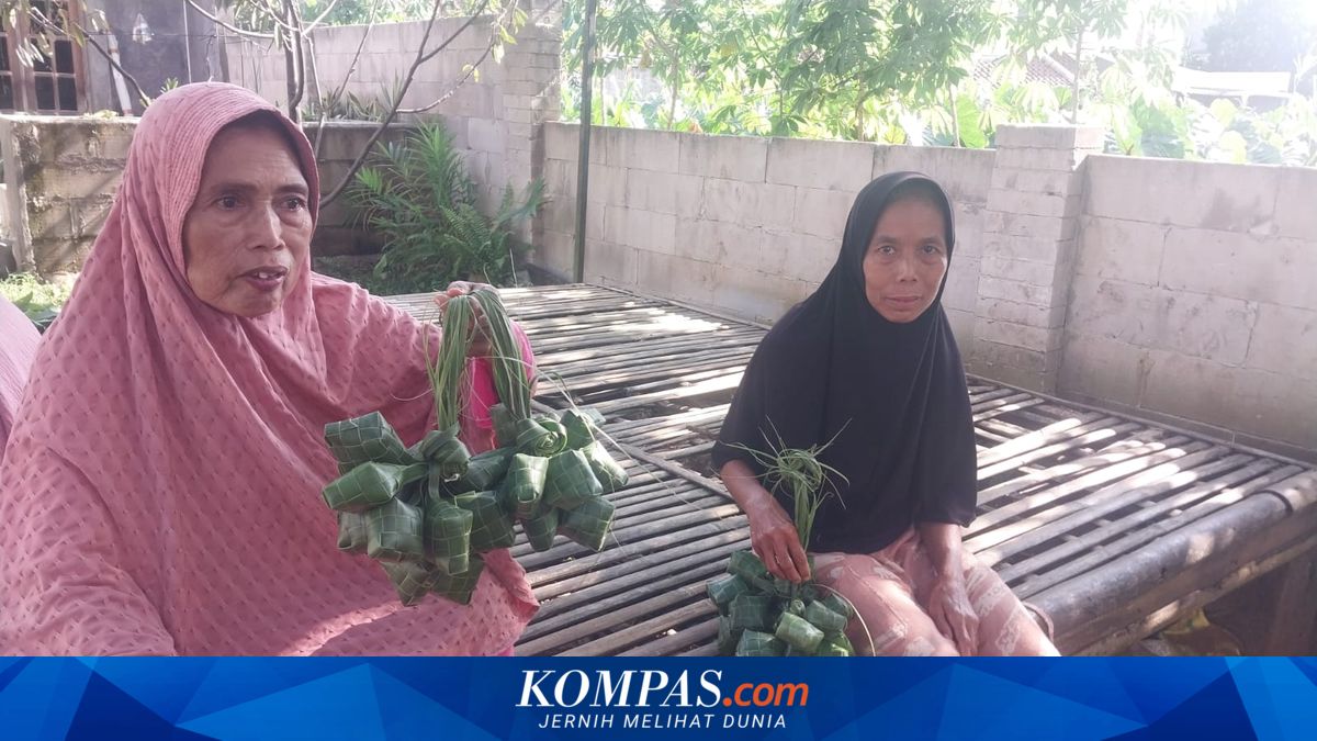 The Story of Palm Leaf Weavers in Ketupat Village, Bogor: Earning Rp 4,000 per 100 Ketupat