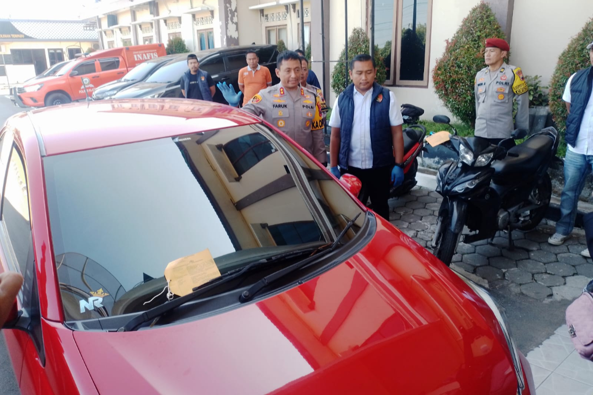 Gang of Thieves Posing as Sales Representatives Steal 30 Grams of Gold and Cash from Elderly Woman in Klaten