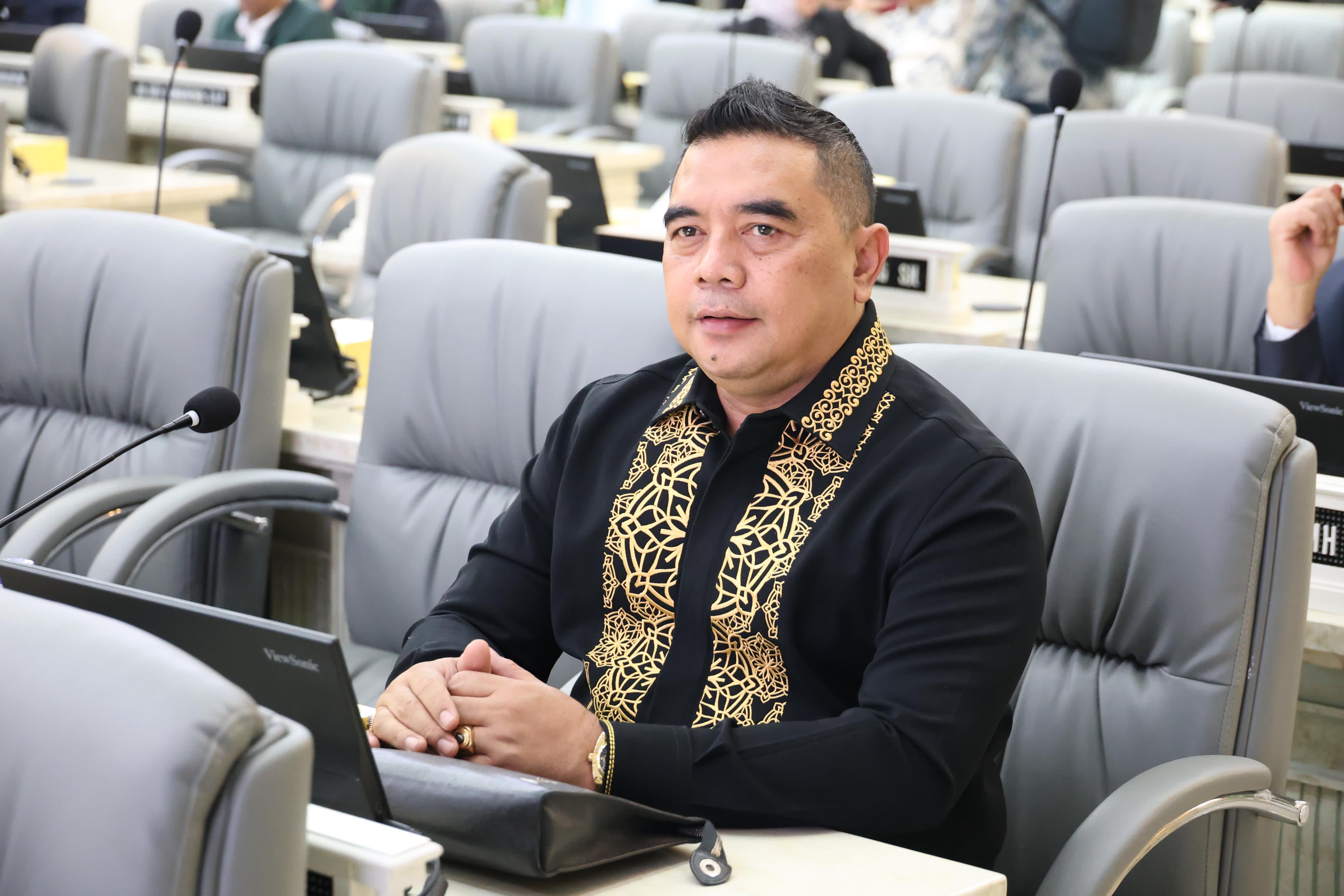 Government Urged to Achieve Independence from Fuel Oil Energy Dependence