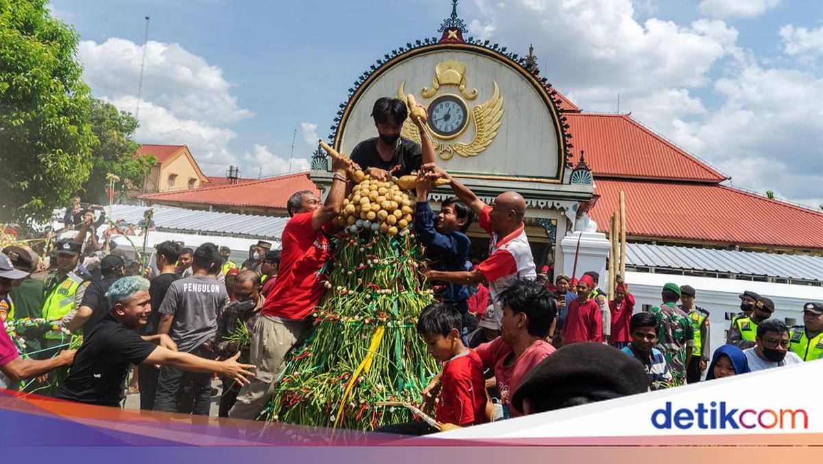 Yogyakarta Palace Holds Garebek Syawal Commemoration on 20 March