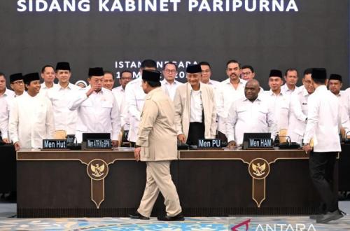 Prabowo Urges Cabinet to Avoid Lavish Eid Open Houses
