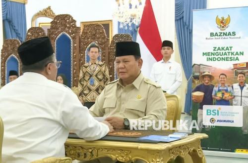 President Prabowo and Cabinet Ministers Pay Zakat at State Palace