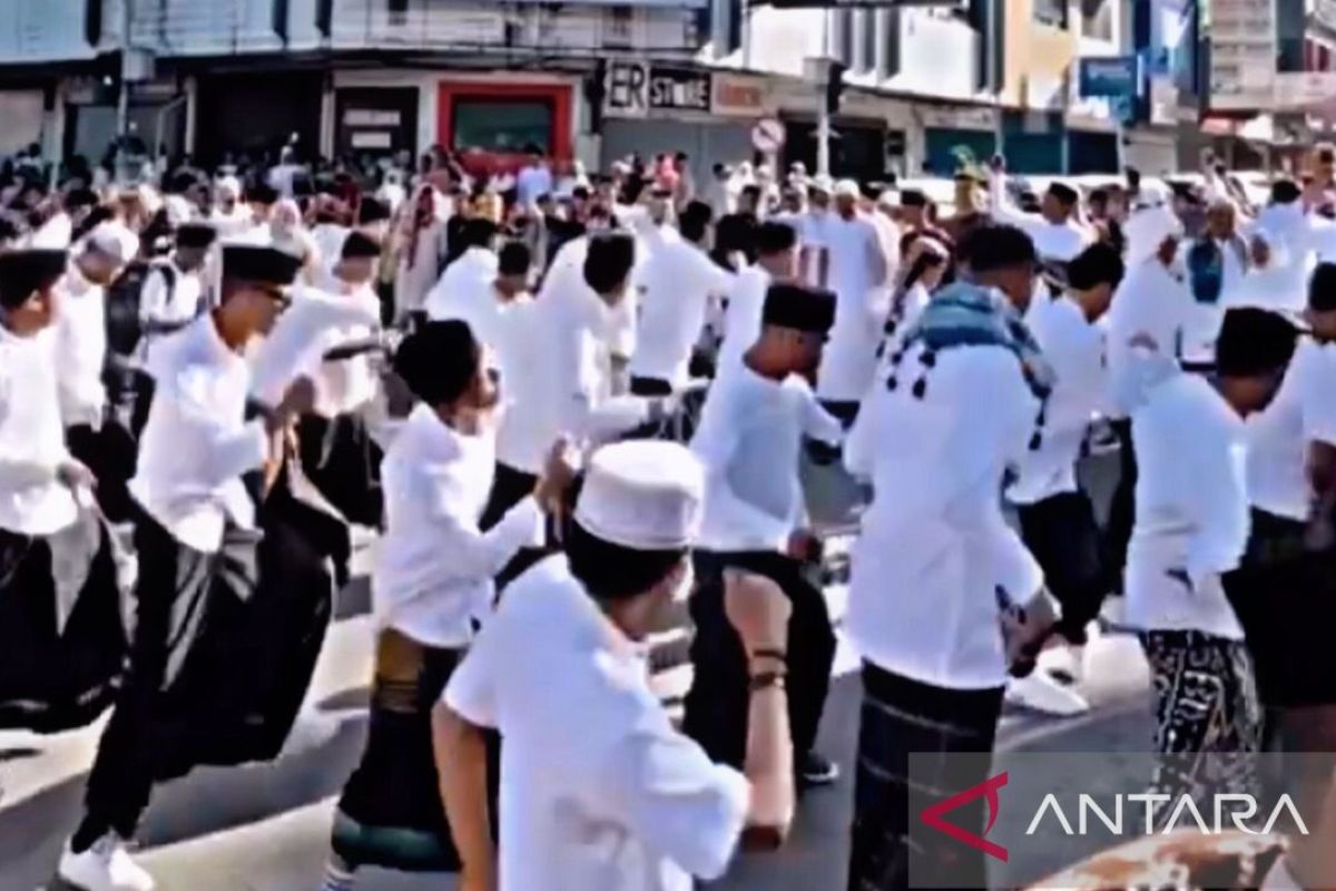 Singing Samrah Amidst the Tide of Modernisation in Maluku
