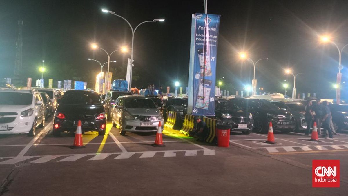 Merak Port Begins to Fill with Returning Travellers at Dawn Ahead of 2026 Eid Holiday Migration