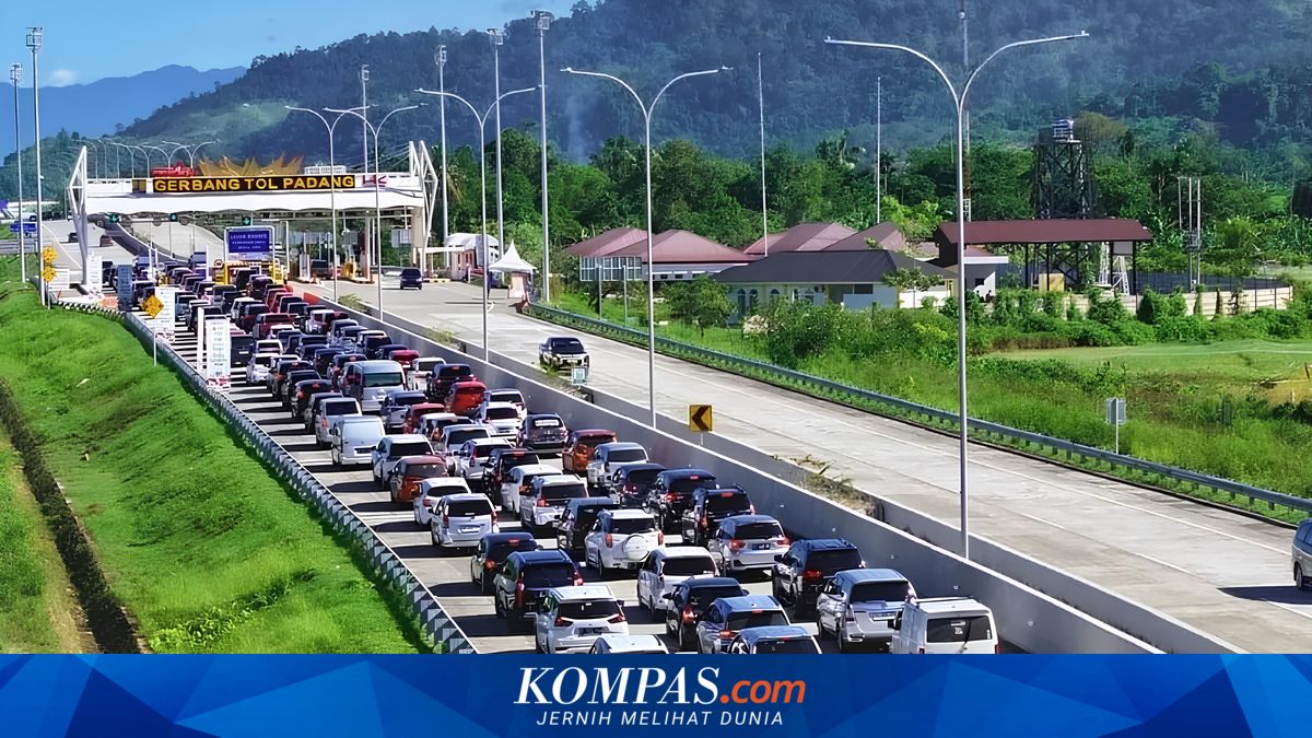 Peak Exodus 2026 Predicted in Two Waves; Days to Avoid