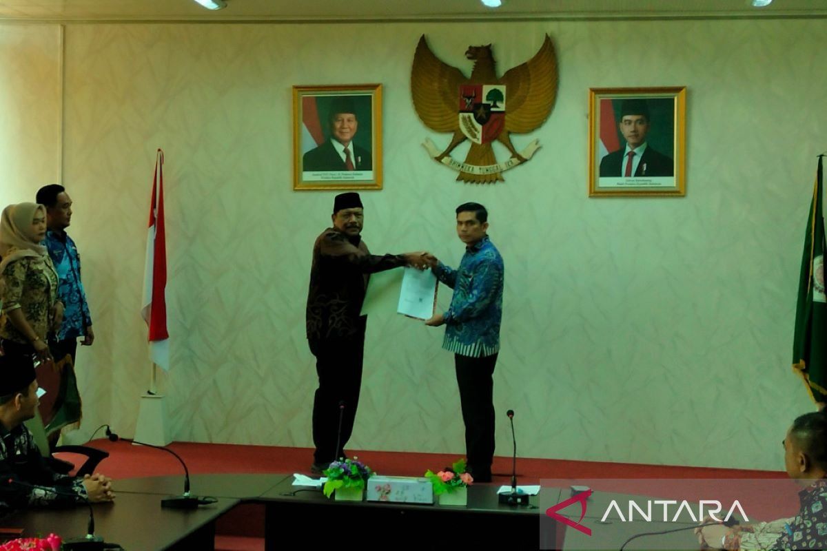 Interior Minister Appoints Deputy Regent Hendri Praja as Acting Regent of Rejang Lebong