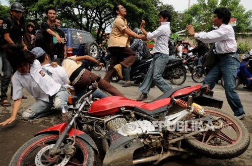 Brawl Between SMAN 5 and 2 Bandung Students Goes Viral, Police Hunt Perpetrators