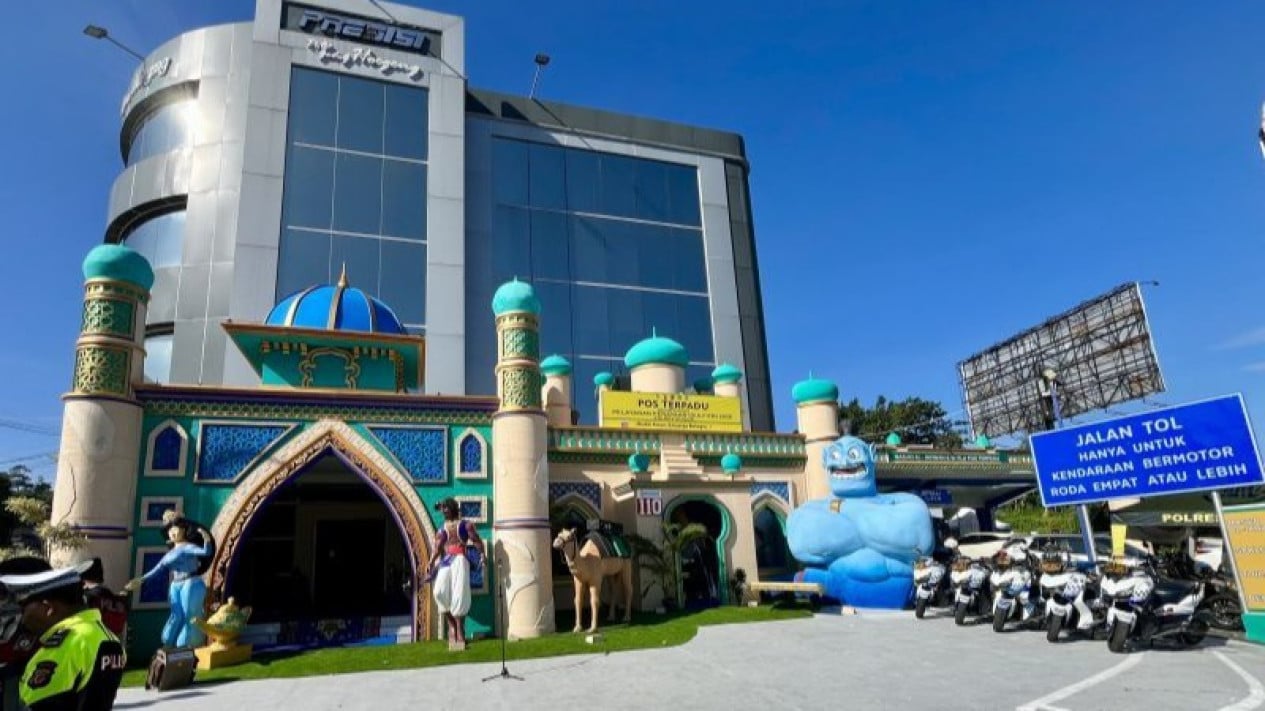 Simpang Gadog Integrated Post Opens Aladdin's Palace-Themed Facility with Complete Amenities for Homebound Travellers on Puncak Route