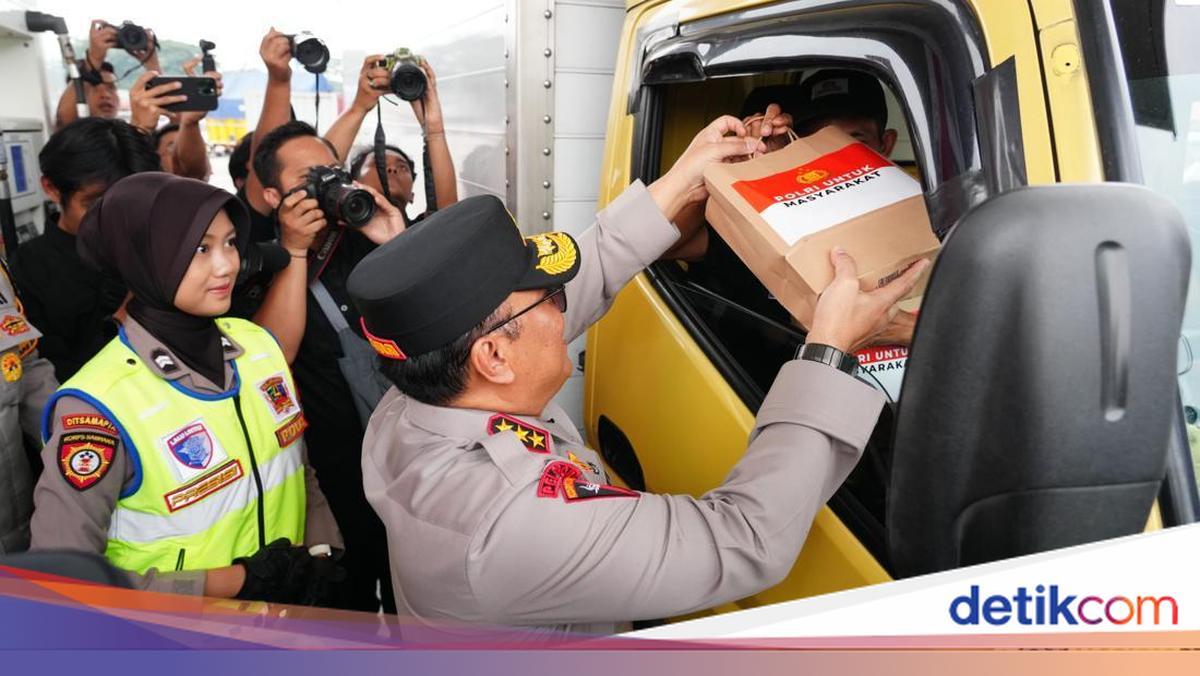 Deputy National Police Chief Inspects Rest Area on Jakarta-Cikampek Toll Road, Distributes Gift Packages to Homebound Travellers
