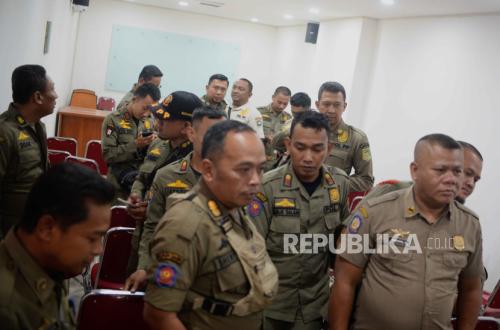 Satpol PP DKI Enforces Action Against 21 Entertainment Venues in Jakarta for Breaching Regulations