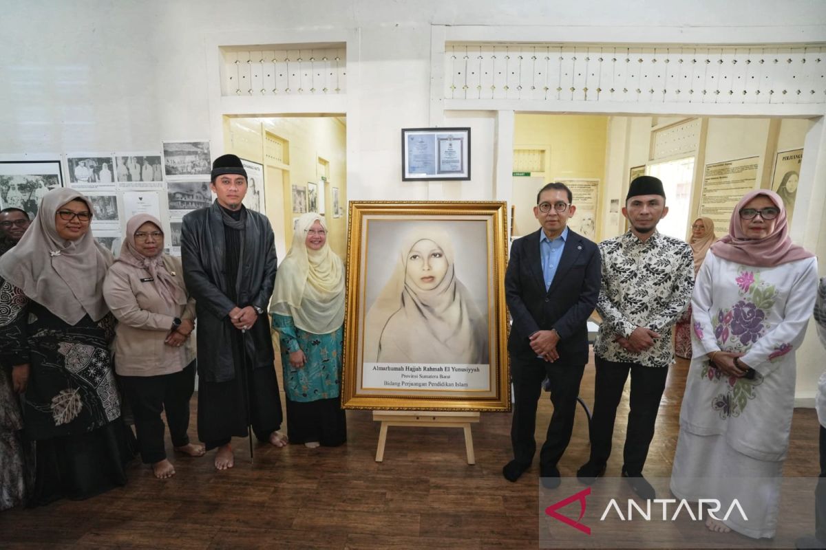 Minister of Culture Lauds Rahmah El Yunusiyyah as Role Model for Society