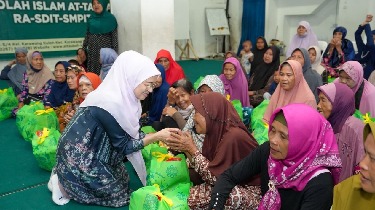 Perempuan Bangsa Distributes Aid to the Poor and Elderly During Ramadhan Tali Asih Programme