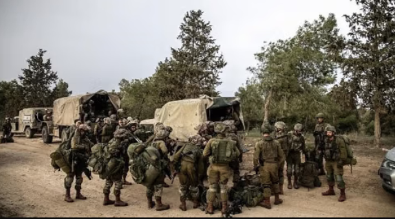 United States Relocates Thousands of Marines and Amphibious Assault Ships from Japan to Middle East