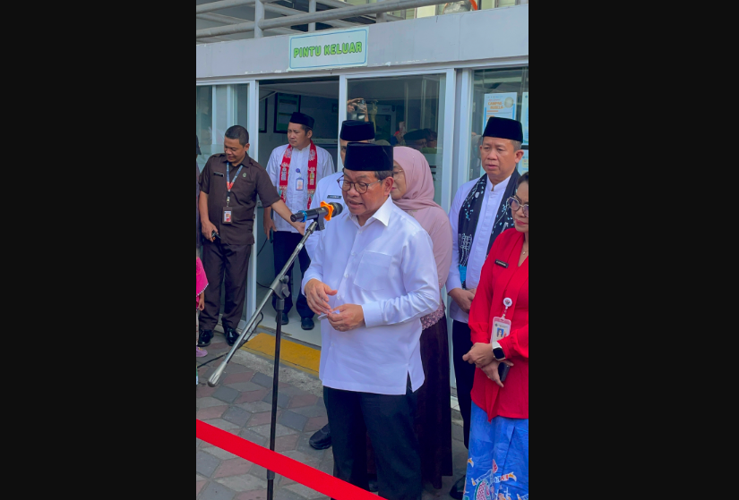 Governor Pramono Explains Significance of Fatmawati Statue in Heritage Flag Park