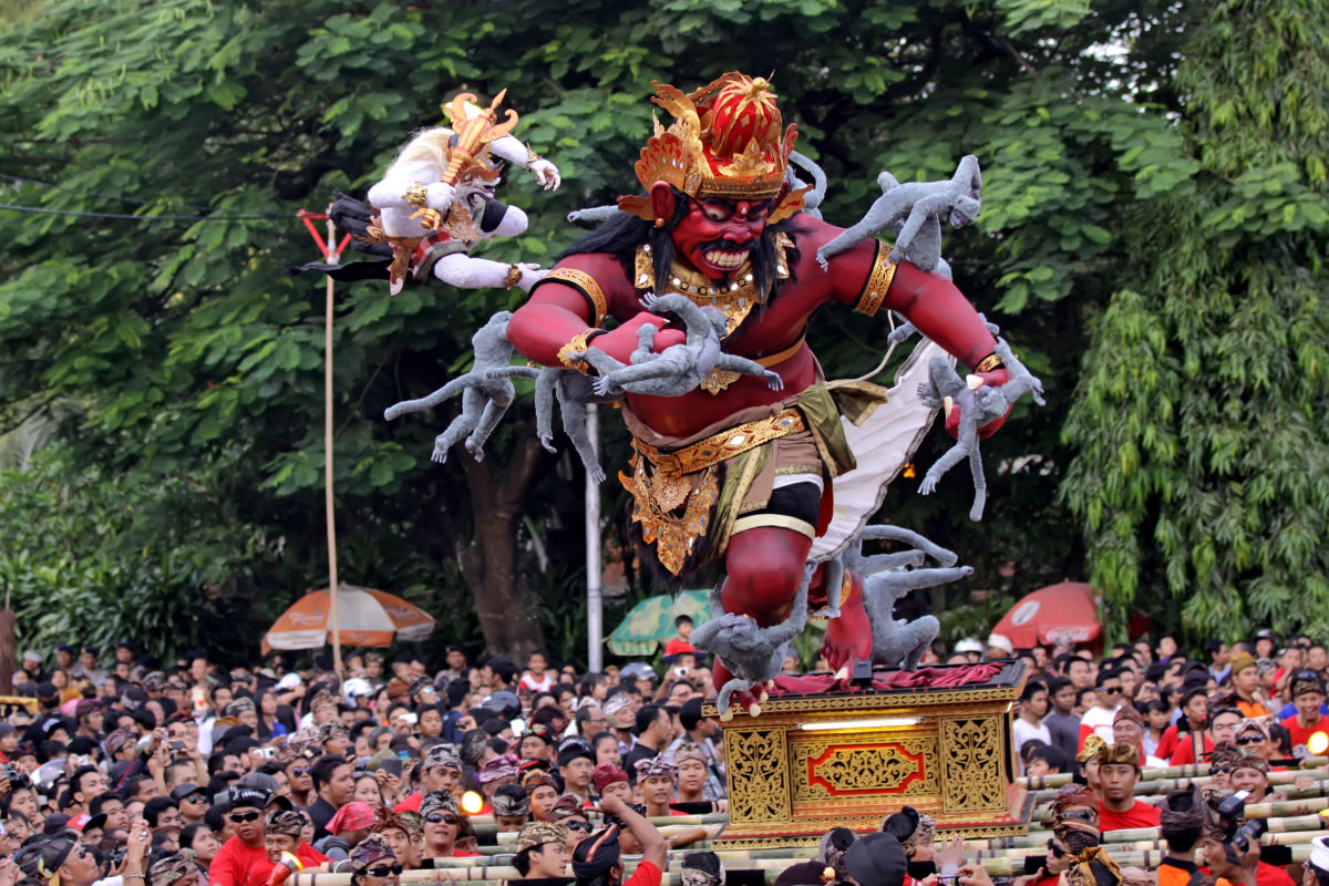 Bali's Ogoh-Ogoh Parades: A Guide to the Island's Most Exhilarating Pre-Nyepi Ceremony
