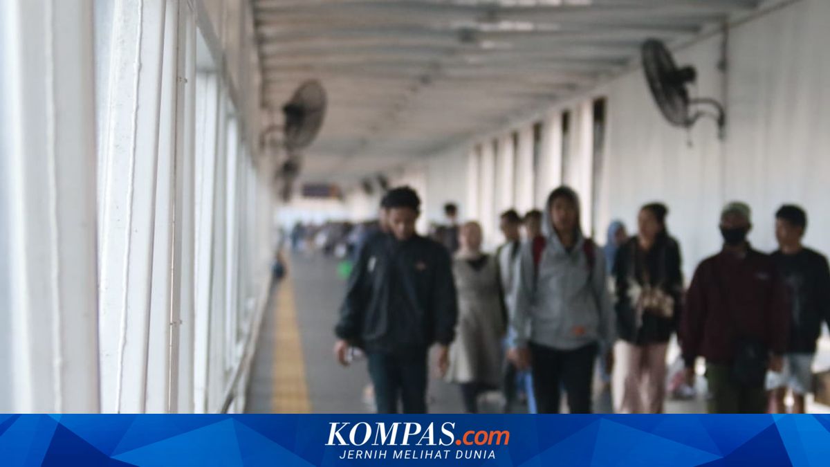 Eight Days Before Eid, Homebound Travel Flow from Java to Sumatra Continues