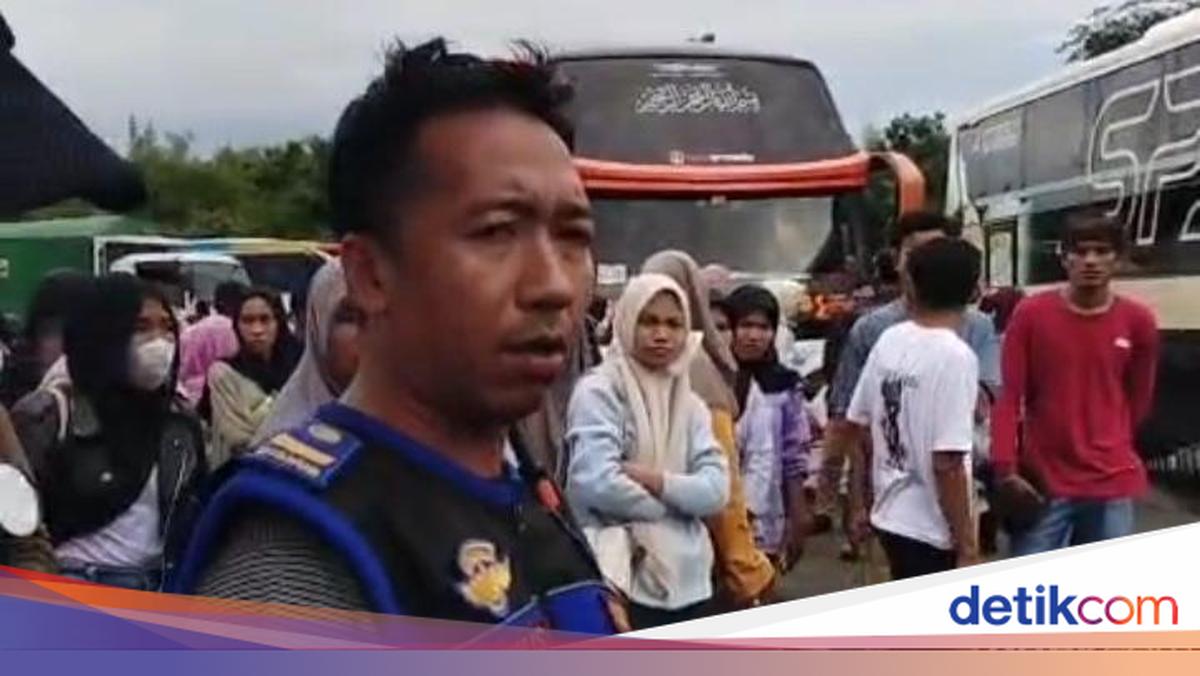 Viral Confrontation Between Free Homecoming Scheme Participants and Port Officials at Kayangan Harbour