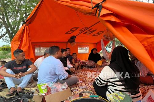 Bireuen District Government Apologises for Deputy Regional Secretary's Statement About Evicting Flood Victims from Regent's Office