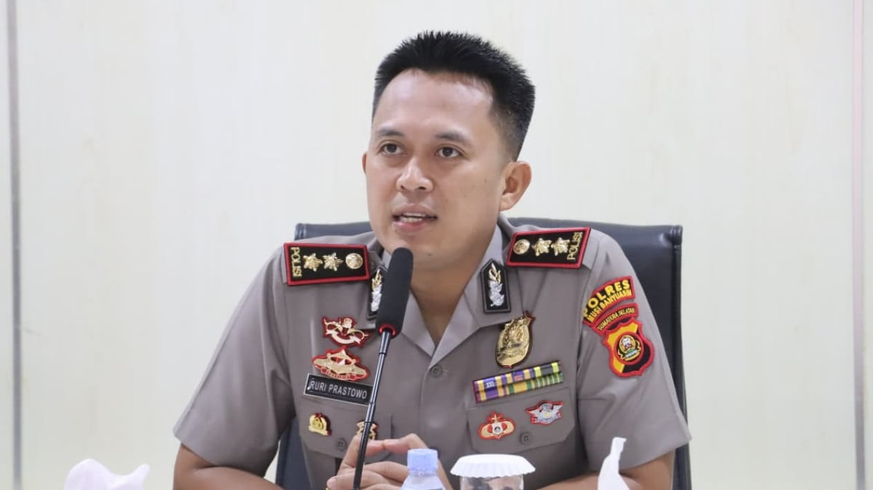 Police Arrest Two Drug Dealers in Musi Banyuasin; 30.42 Grams of Methamphetamine and Improvised Firearm Seized