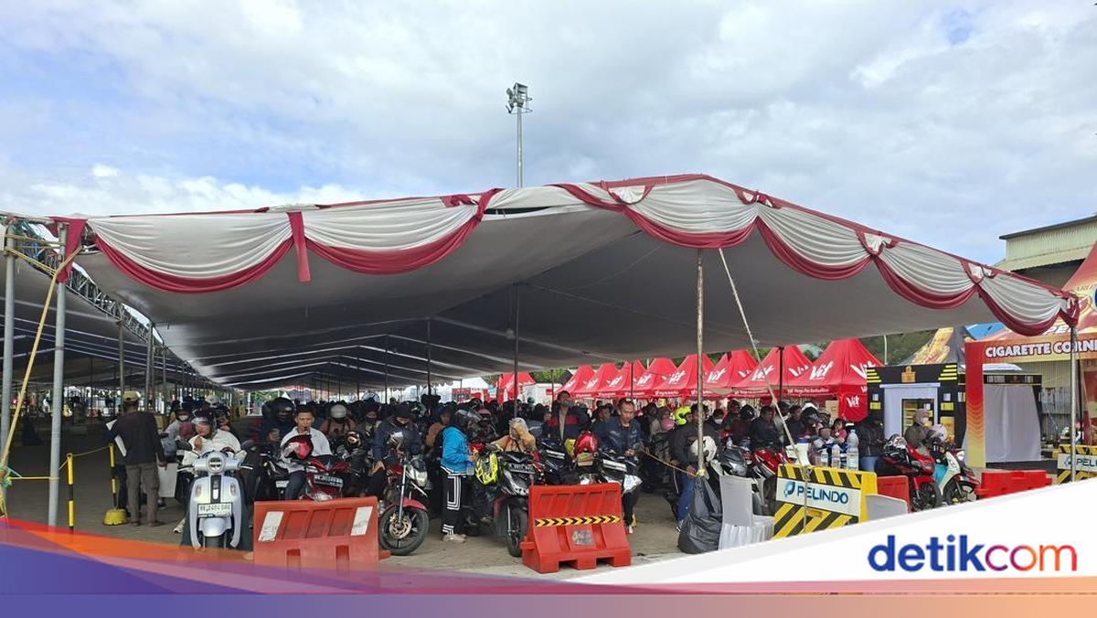 Motorcyclists at Ciwandan Port Today More Crowded Than Yesterday