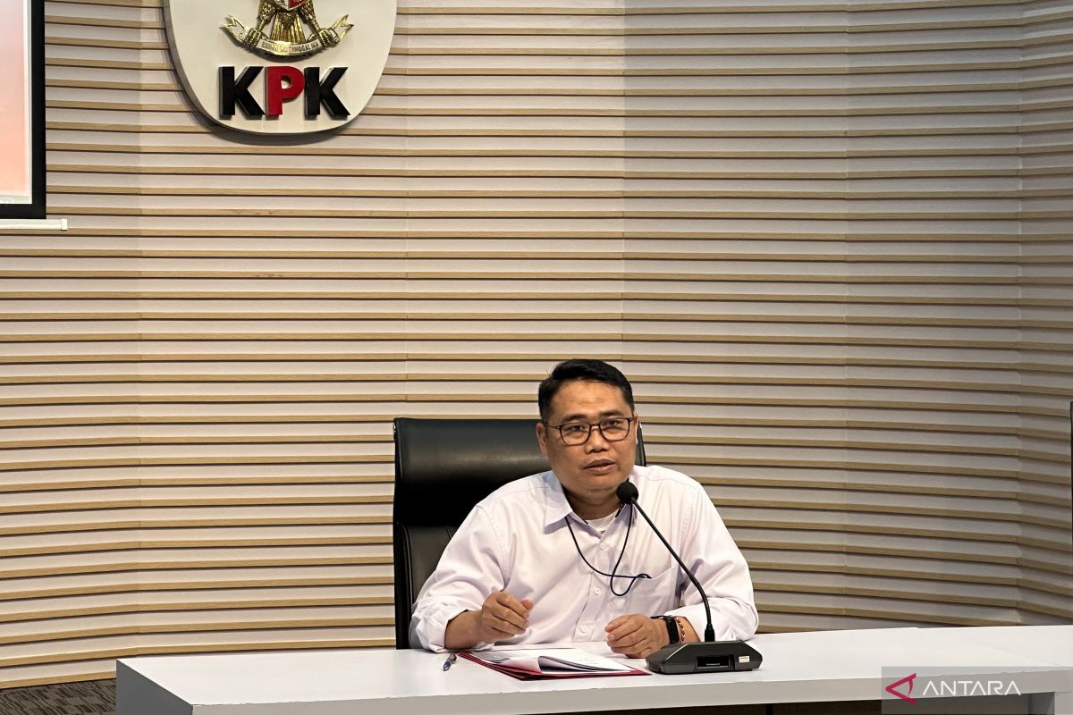 KPK suspects other regional heads may have given THR bonuses to police and prosecutors