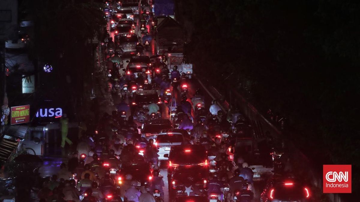 3.2 Million Vehicles Yet to Leave Jakarta; Surge Predicted Wednesday