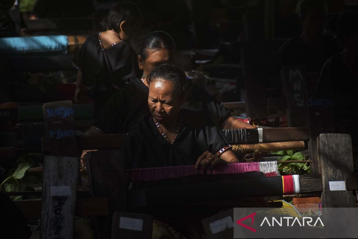 Weaving the future of creative economy