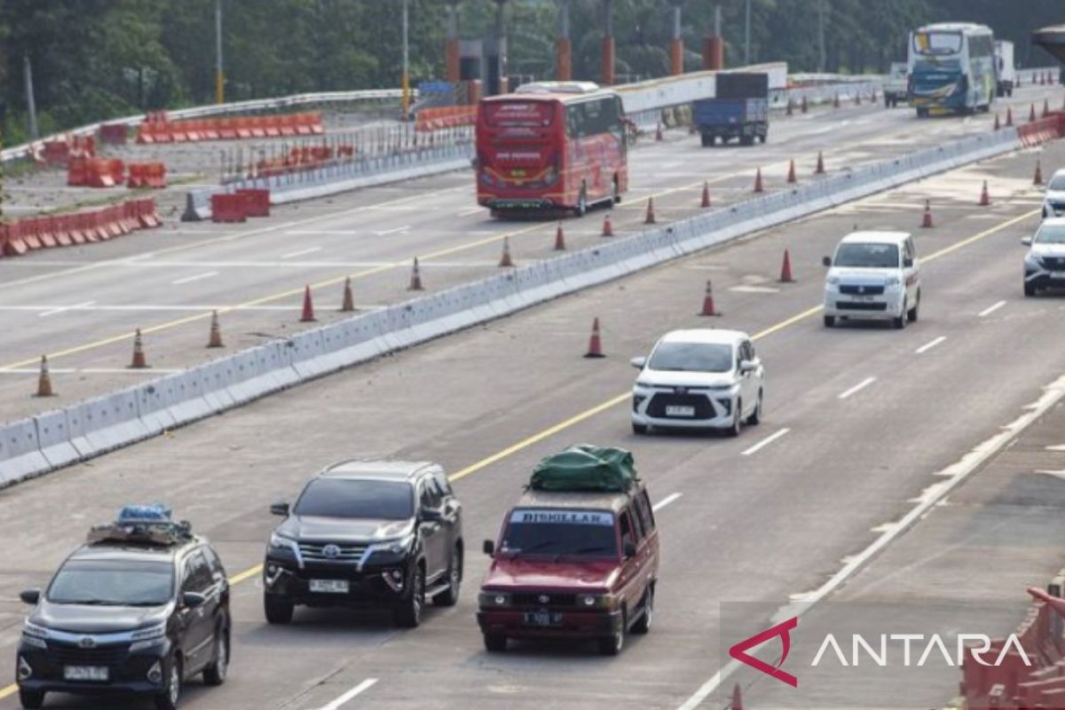 Traffic volume on Cipali Toll Road increases, dominated by minibuses