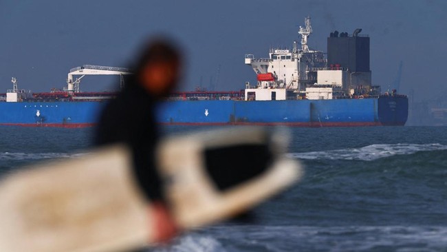 Putin Smiles as Russia Quietly Makes Big Gains from the US-Iran Conflict