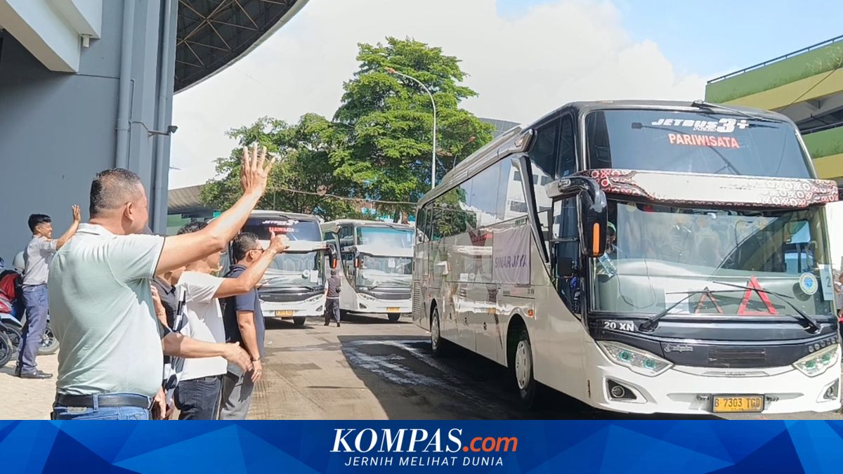 1,458 Bekasi Residents Participate in Free Mudik Programme, Mayor: To Enable Low-Income Residents to Return Home