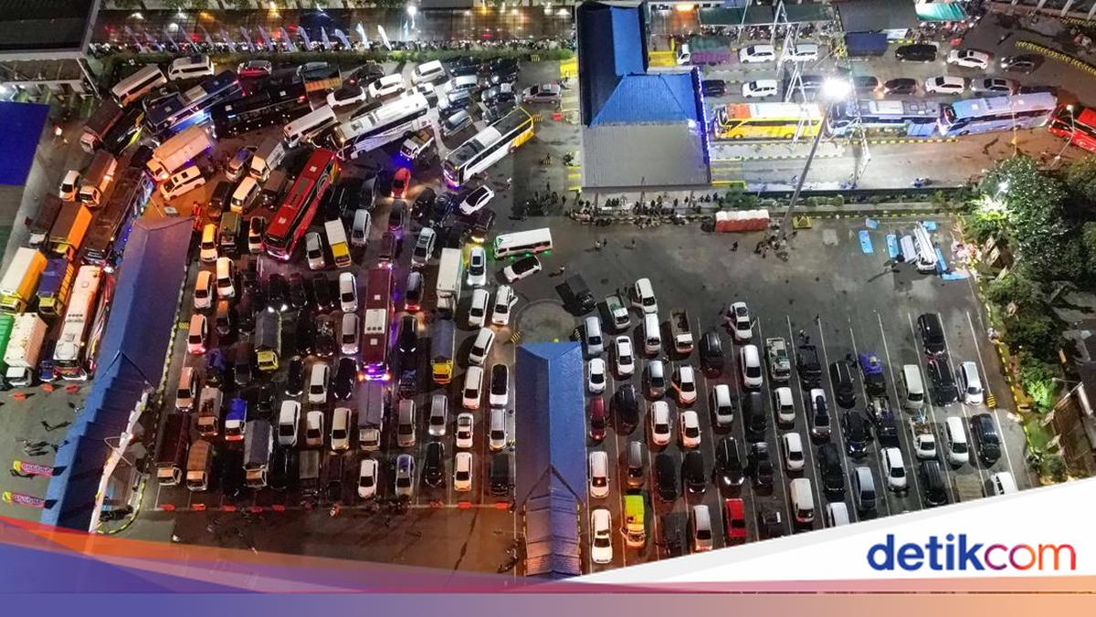 54,000 People Leave Bali via Gilimanuk on H-7 Eid Holiday