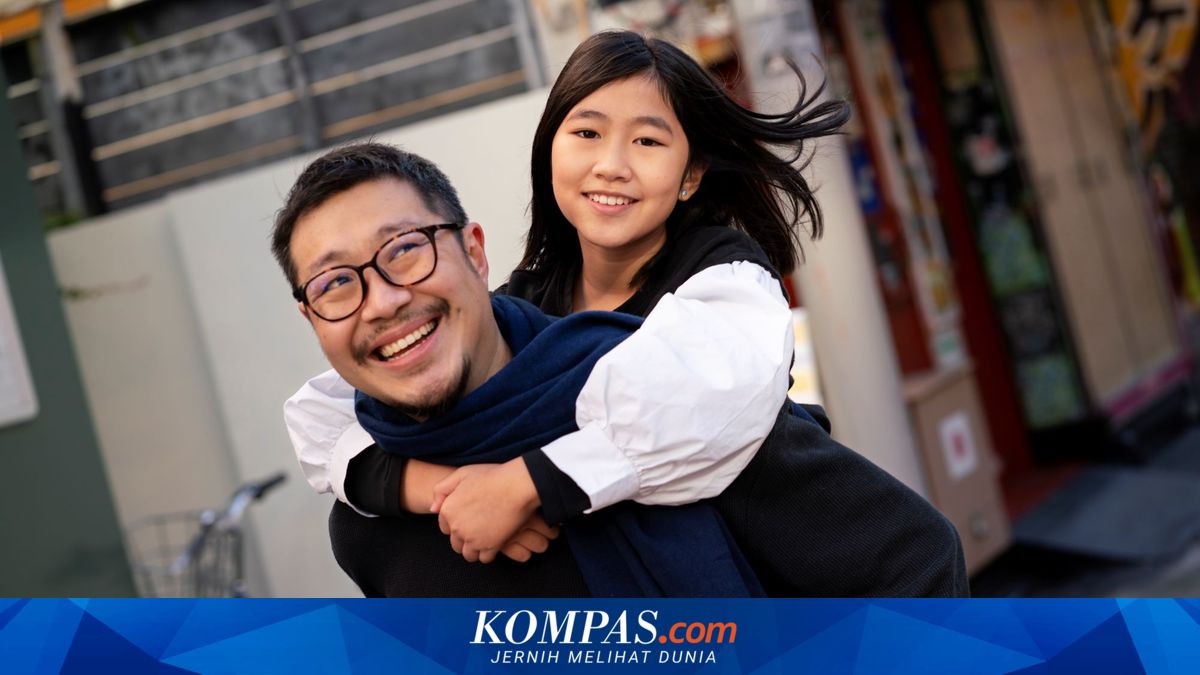 Study reveals that laughing together with children helps build emotional relationship with father