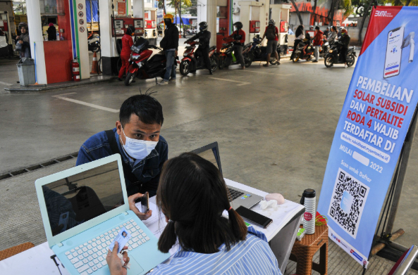 Energy Subsidies Potentially Swell to Rp280 Trillion Due to Oil Price Surge