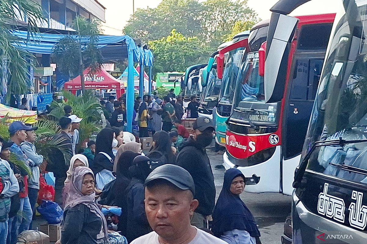 Passenger numbers at Kampung Rambutan Terminal surge 100 per cent during Lebaran homecoming