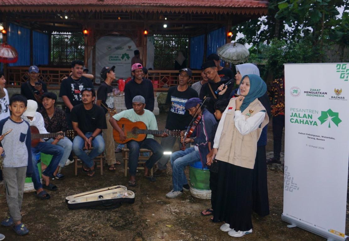 Street Musicians and Marginalised Groups Attend Baznas Cahaya Pesantren Programme