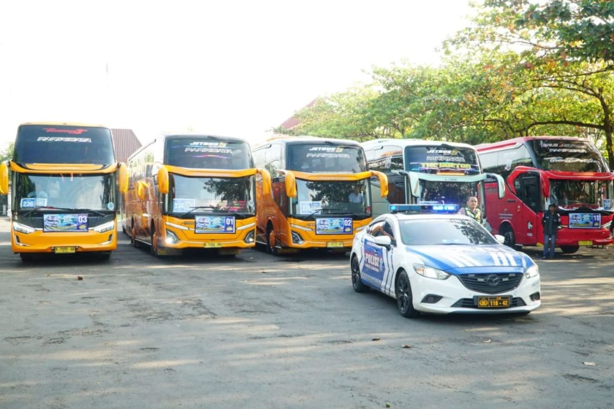 Pati Regency Government Dispatches 16 Free Holiday Buses to Jakarta