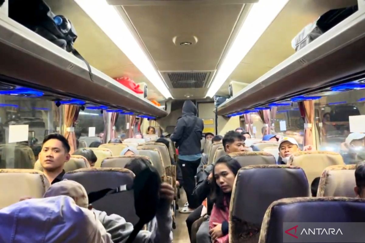 Bus ticket prices at Lebak Bulus Terminal rise ahead of Eid al-Fitr