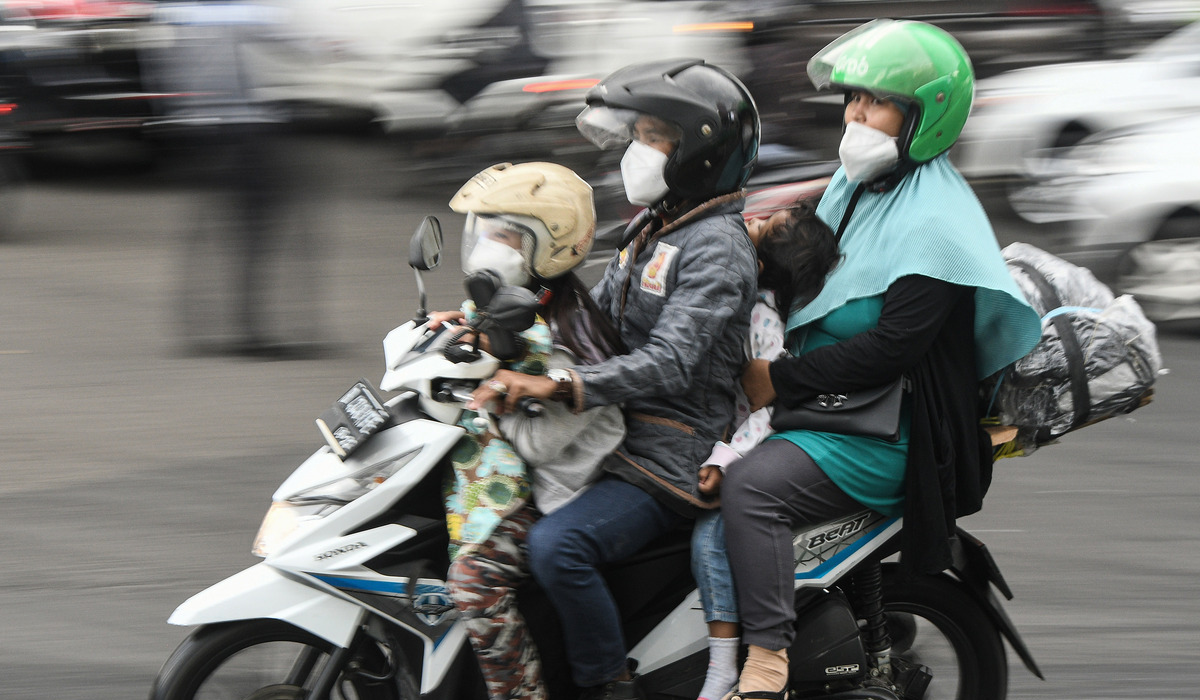 BMKG Warns of Potential Rain and Strong Winds During Early Eid Homecoming Period 2026